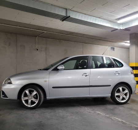 Seat Ibiza cena 14900 przebieg: 139000, rok produkcji 2007 z Łódź małe 106